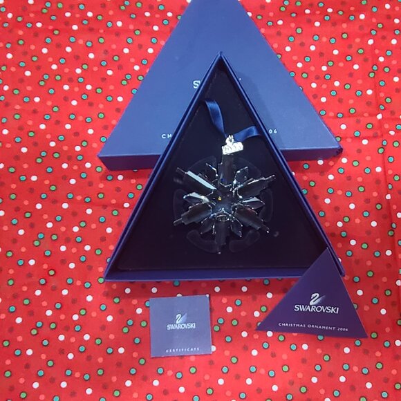 2006 Swarovski Annual Crystal Snowflake Ornament — Breathtaking & Mint - Picture 4 of 4